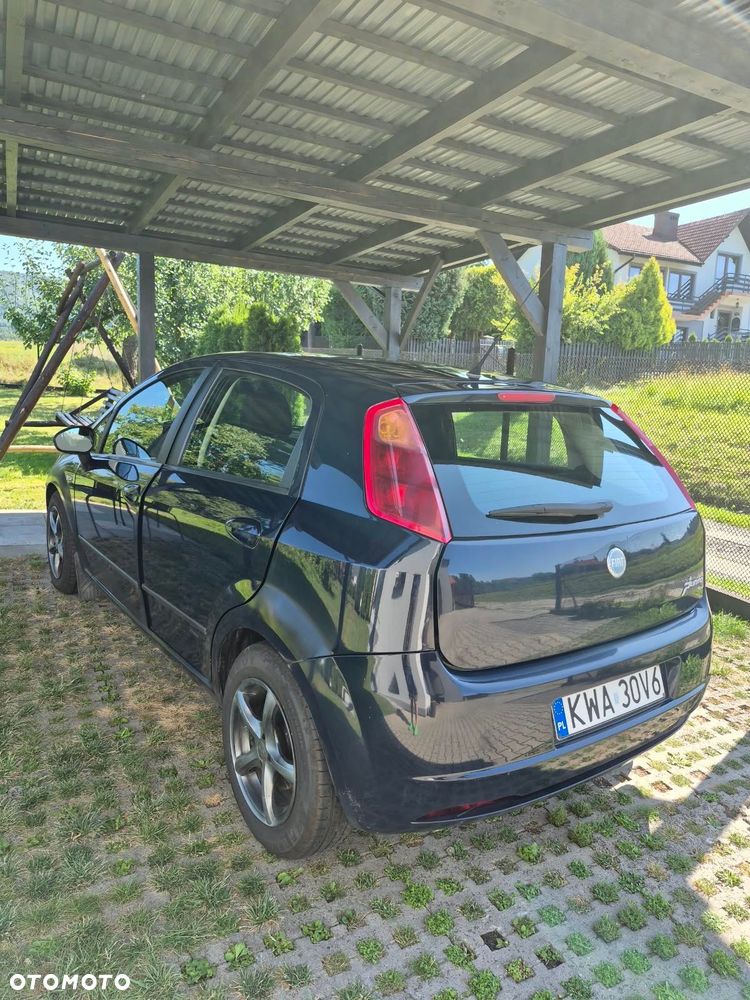 Fiat Grande Punto - 2