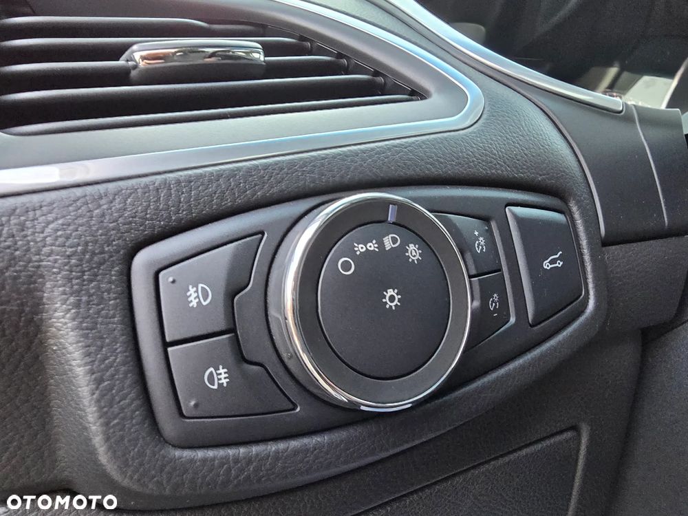 Ford Edge 2.0 TDCi Bi-Turbo 4x4 Sport - 32