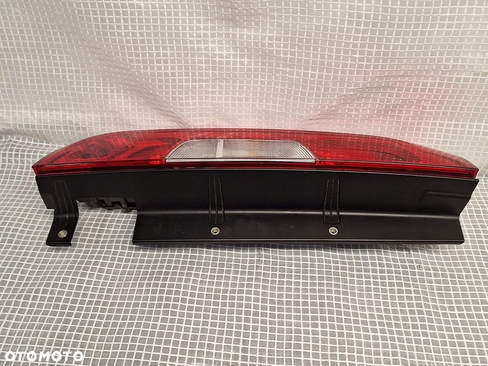 lampa tyl tylna lewa fiat doblo II lift 2014- klapa 51974250 europa demont - 2