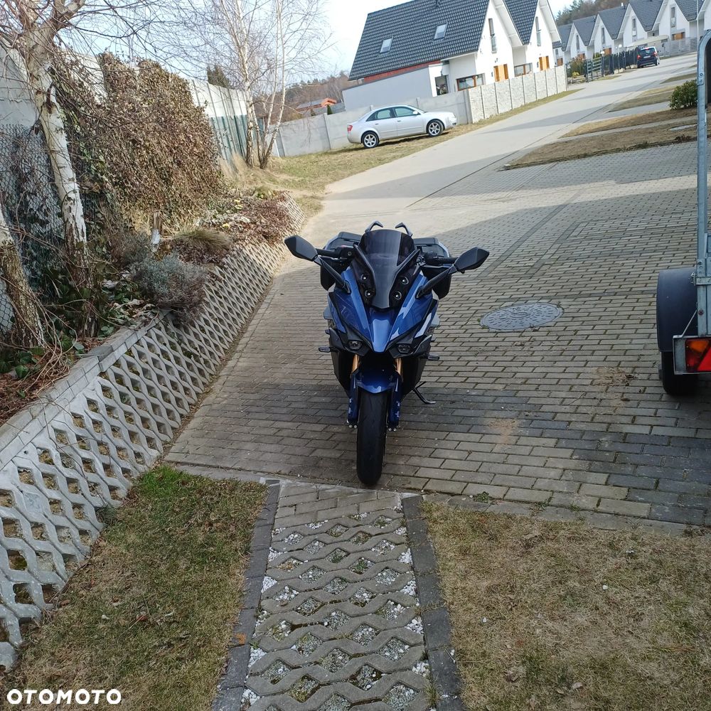 Suzuki GSX 1000 - 4