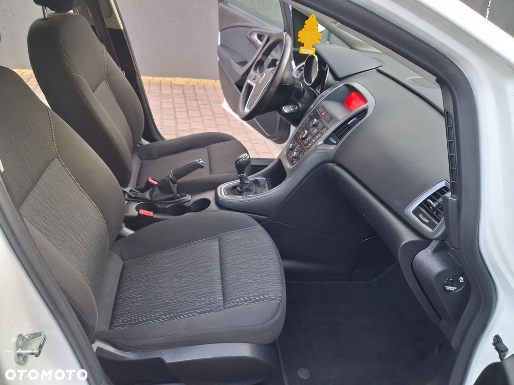 Opel Astra 1.6 Cosmo - 9