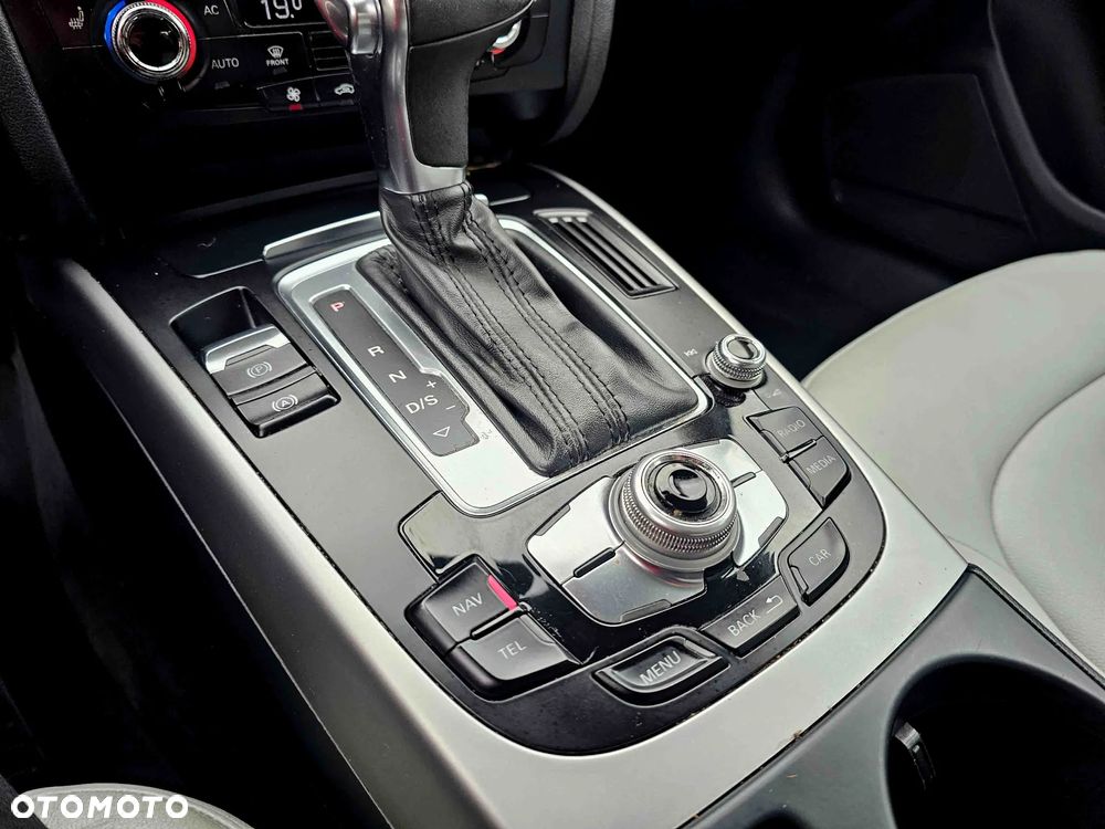 Audi A4 Avant 2.0 TDI DPF quattro S tronic S line Sportpaket - 23