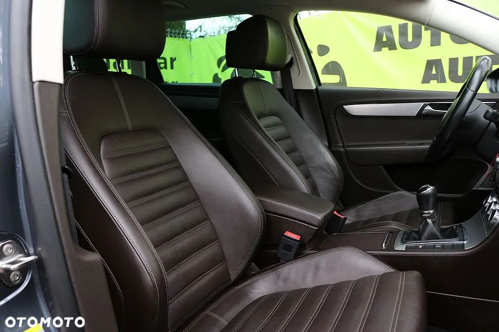 Volkswagen Passat Variant 2.0 TDI Highline - 13