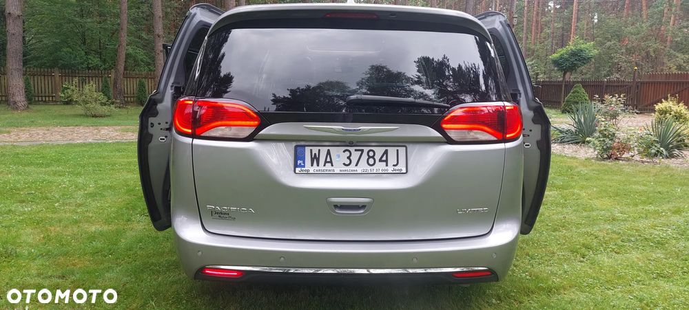 Chrysler Pacifica - 38