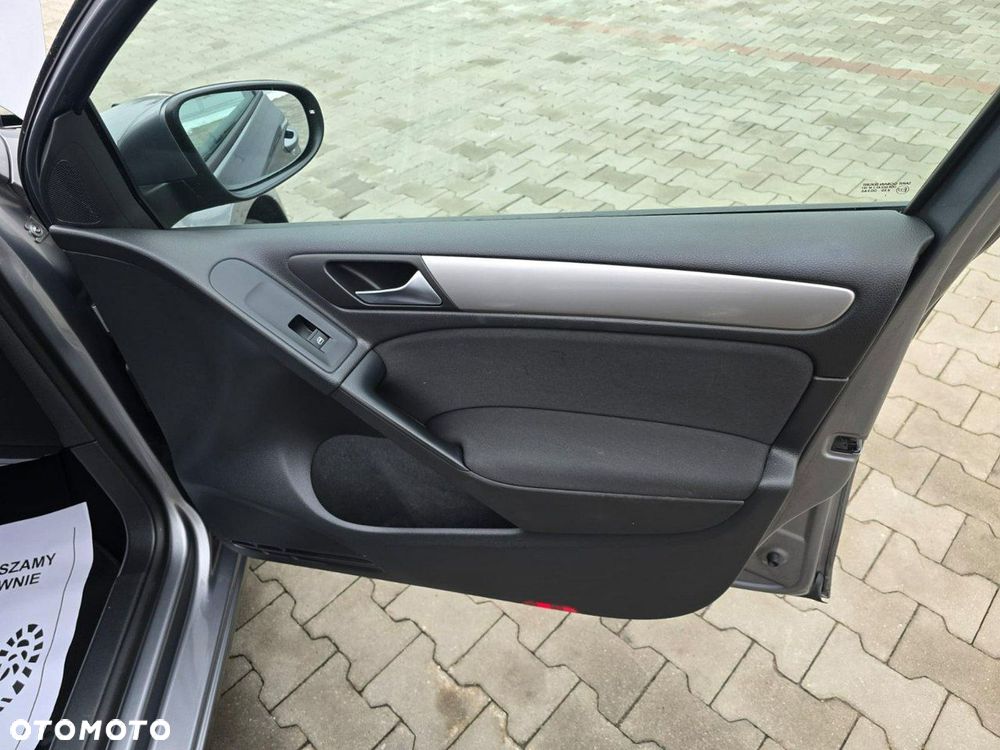 Volkswagen Golf - 26