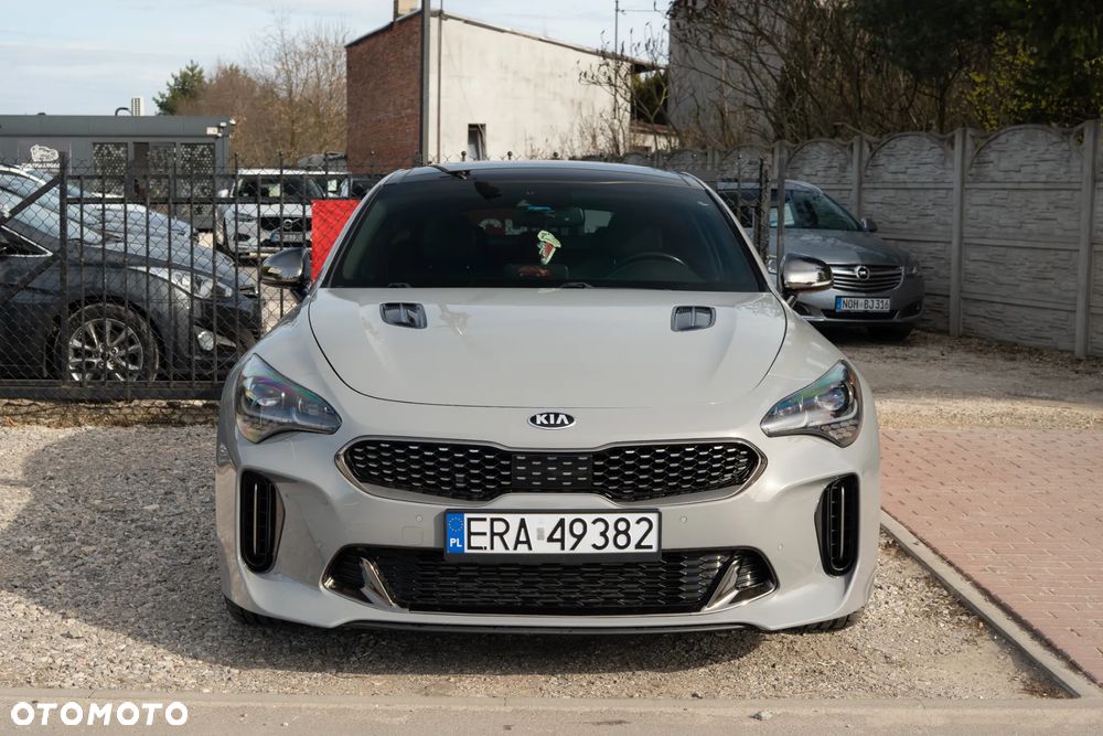 Kia Stinger - 3