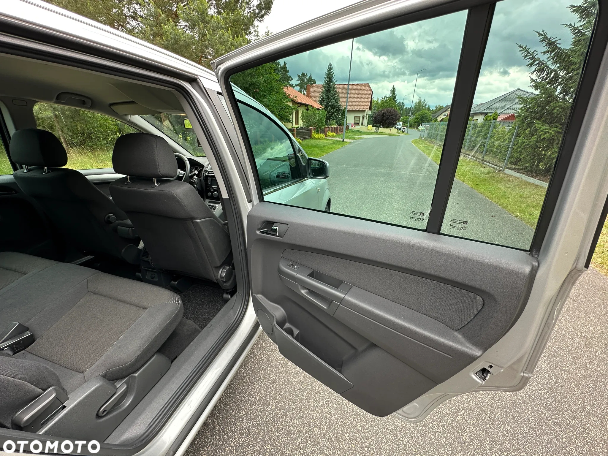 Opel Zafira 1.8 Cosmo - 25