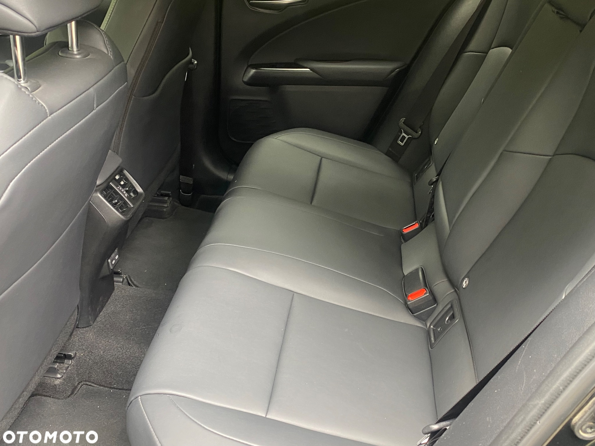 Lexus UX 250h GPF F Sport Design 2WD - 25