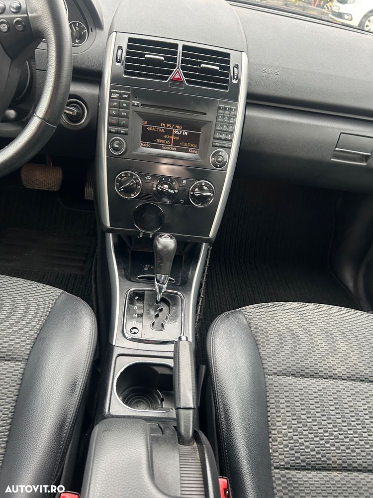 Mercedes-Benz A 180 - 21