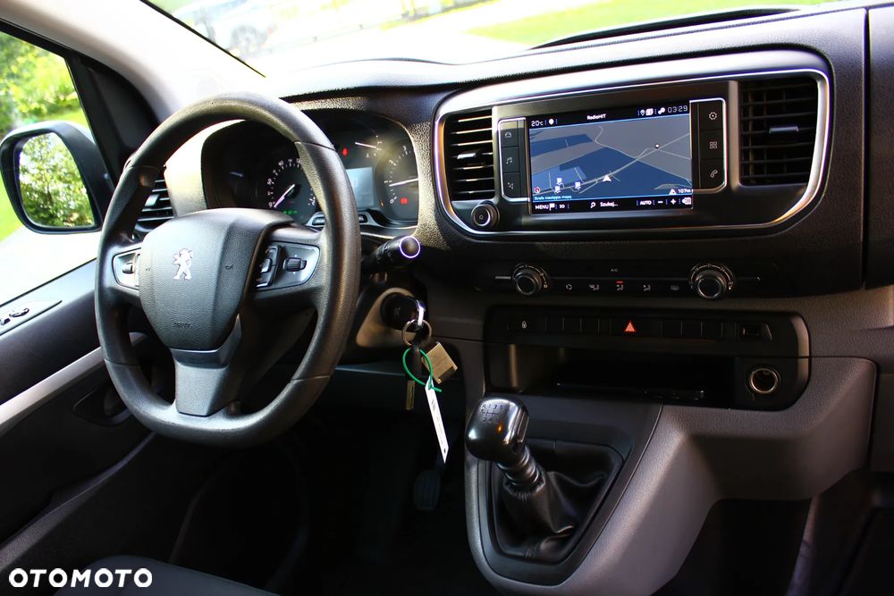 Peugeot EXPERT 2.0 122KM L3H1 BRYGADÓWKA 6 OSÓB LONG NAVIGACJA MAŁY PRZEBIEG 42 TYŚ KM  FV23% - 36