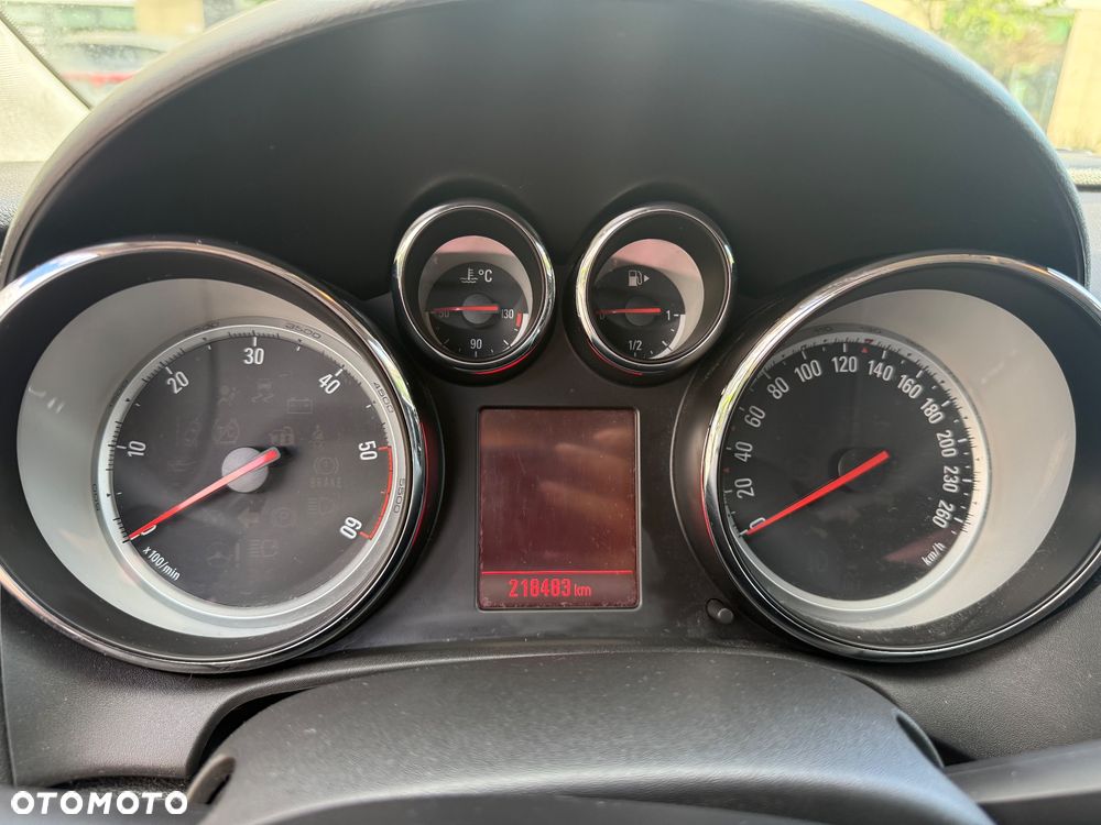 Opel Astra 2.0 CDTI Cosmo - 9