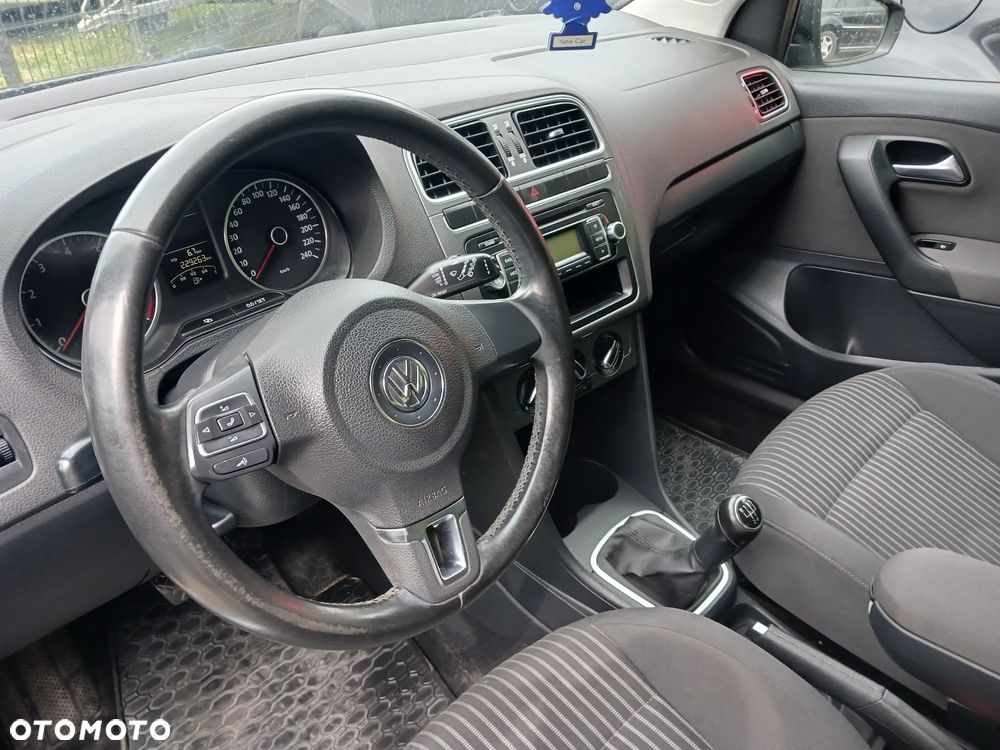 Volkswagen Polo 1.4 16V Comfortline - 12