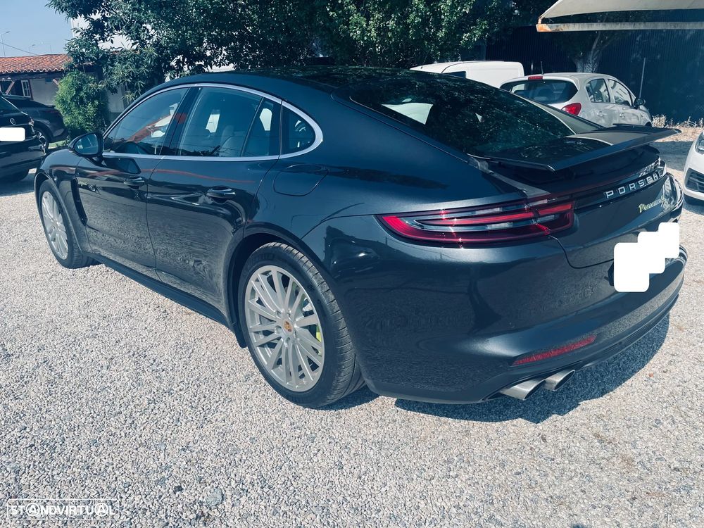 Porsche Panamera 4 E-Hybrid Platinum Edition - 3
