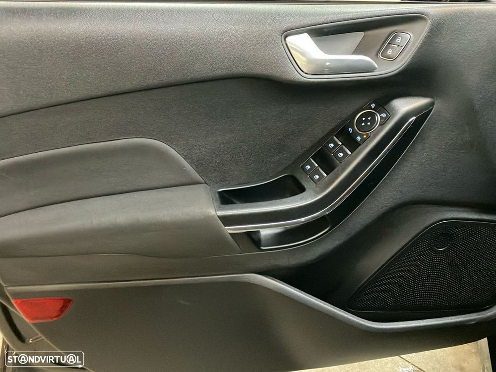 Ford Fiesta 1.0 EcoBoost ST-Line - 19