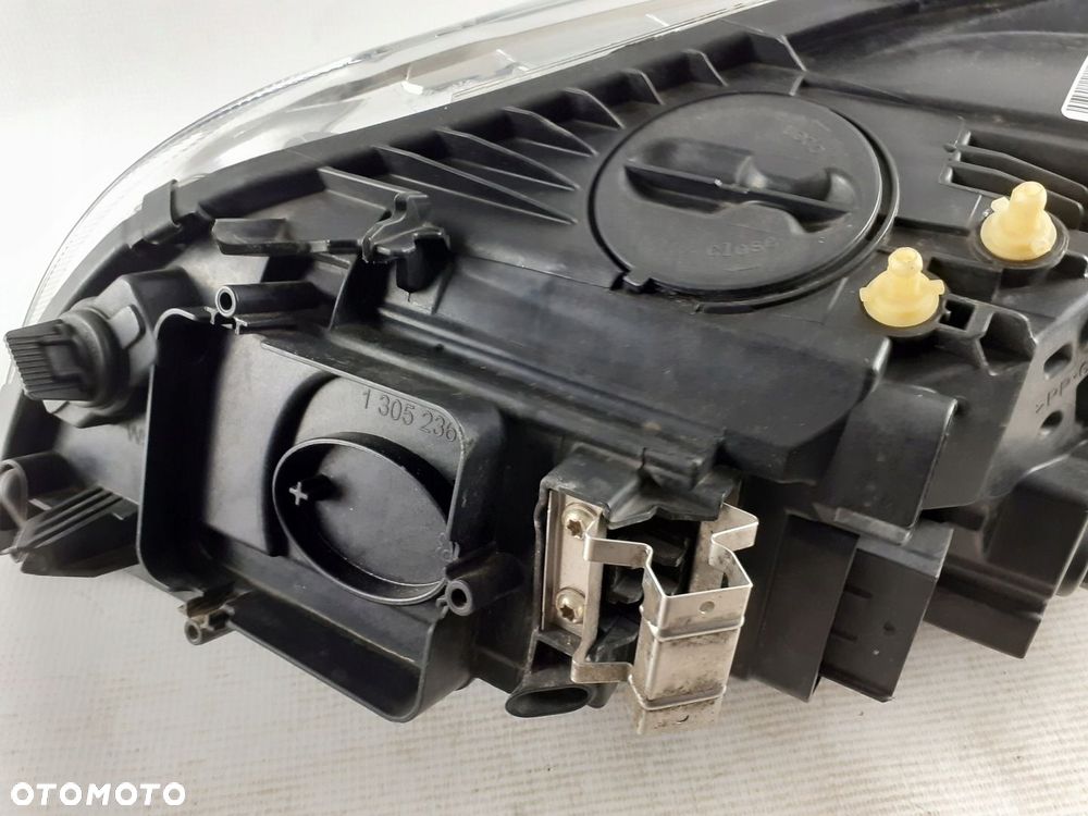 Volvo C70 II 10-13r. Lampa Prawa Zwykła . 31299751 - 8