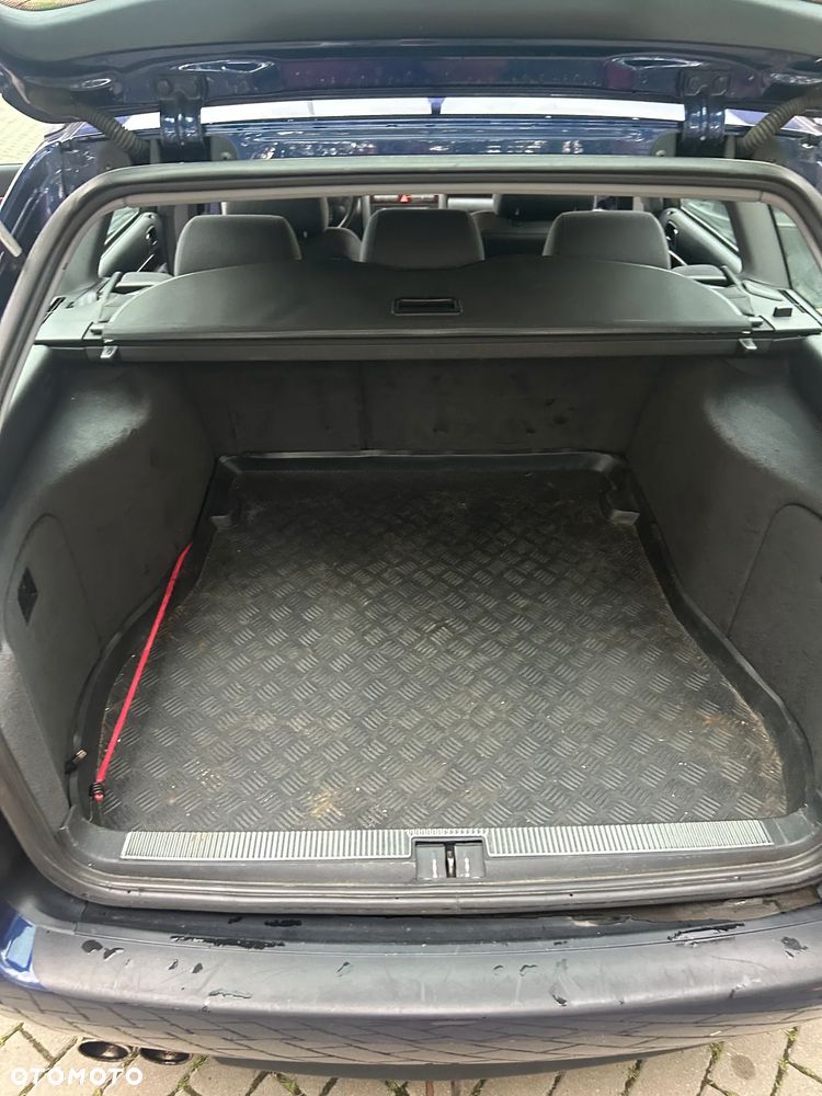Audi A4 Avant ver-avant-1-9-tdi-tiptronic - 12