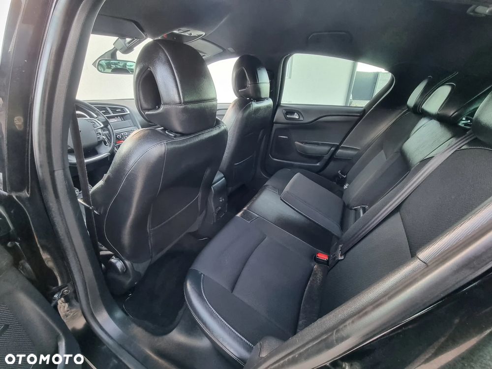 Citroën DS4 1.6 e-HDi SoChic MCP - 11