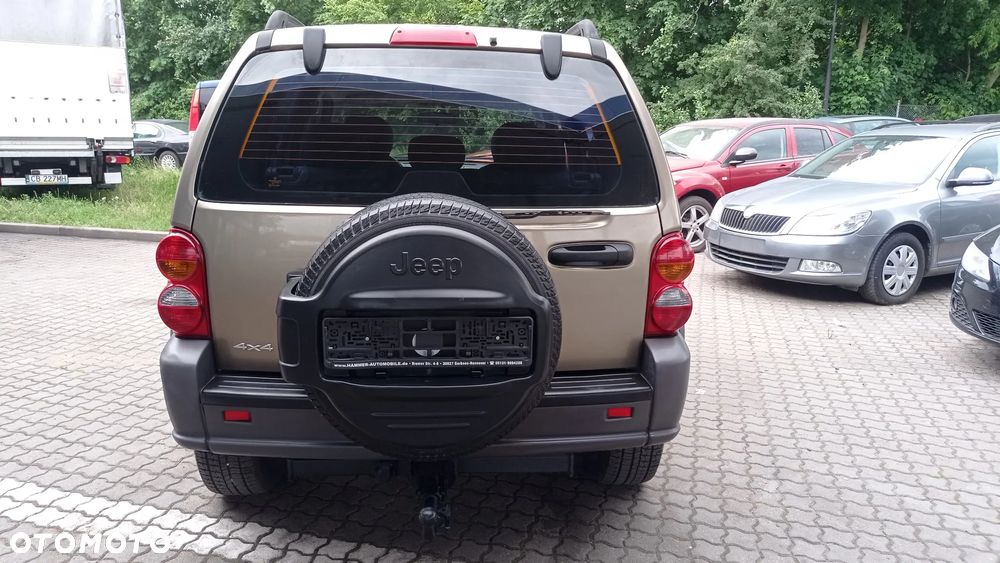 Jeep Cherokee - 13