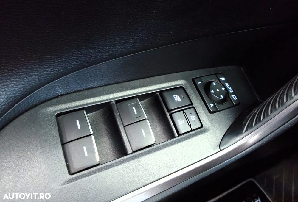 Toyota RAV4 2.5 VVT-iE 4x4 Luxury Plus - 15