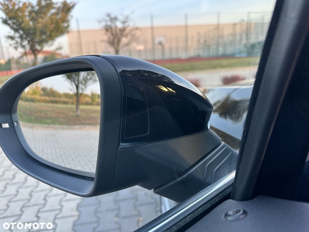 Volkswagen Golf 1.5 eTSI Style DSG - 19