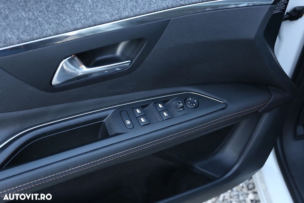 Peugeot 3008 1.2 PureTech Turbo S&S GT-Line - 22