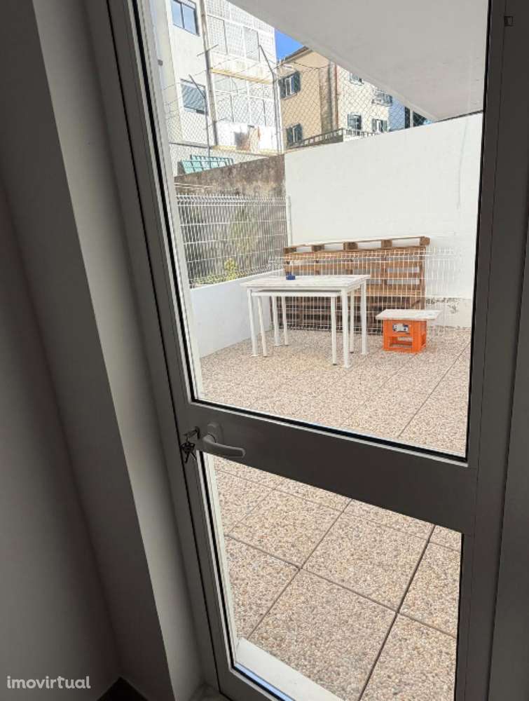 Quarto - localizado em Paranhos Porto - Grande imagem: 5/8