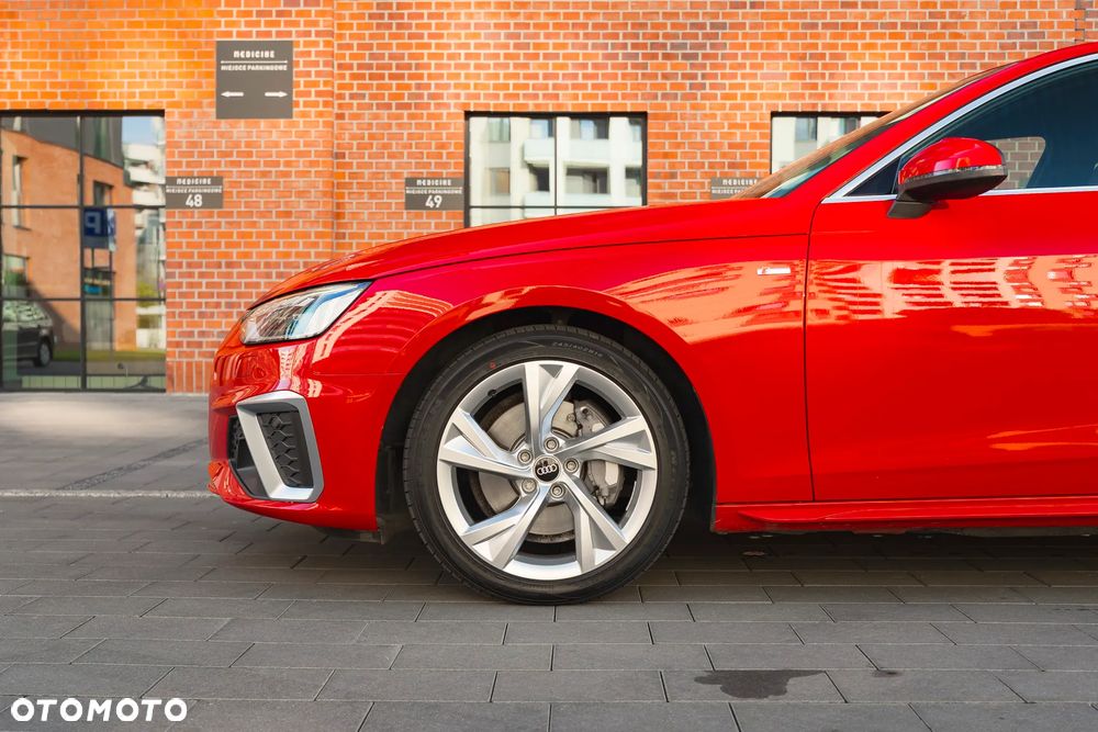 Audi A4 Avant 40 TFSI quattro S tronic S line - 10