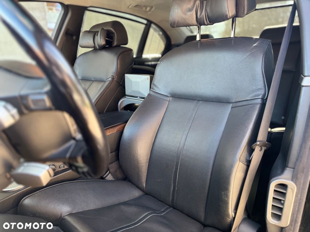 BMW Seria 7 750i L - 10