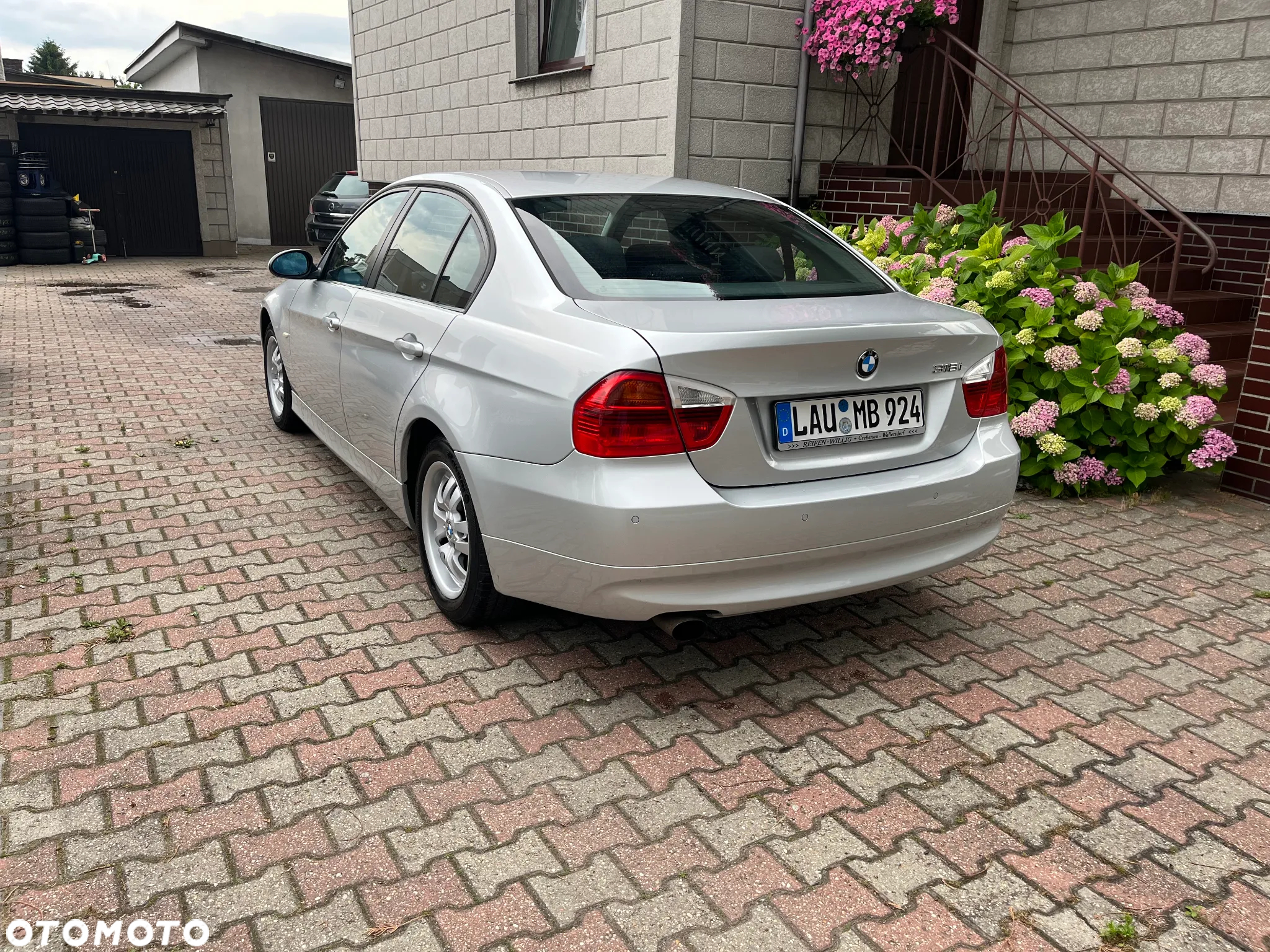 BMW Seria 3 318i - 2