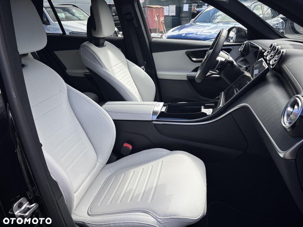 Mercedes-Benz GLC - 18