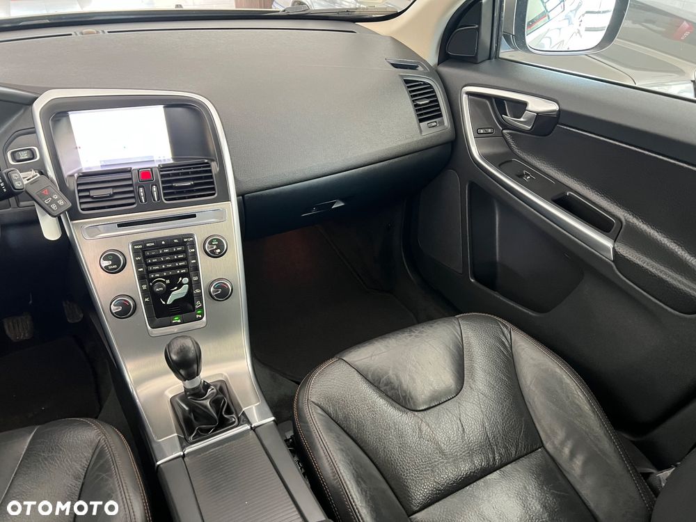 Volvo XC 60 D5 AWD RDesign - 24