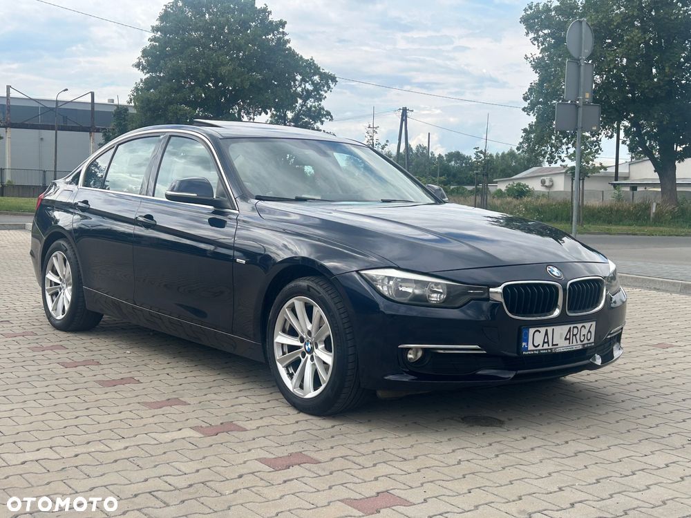 BMW Seria 3 320d Luxury Line - 9