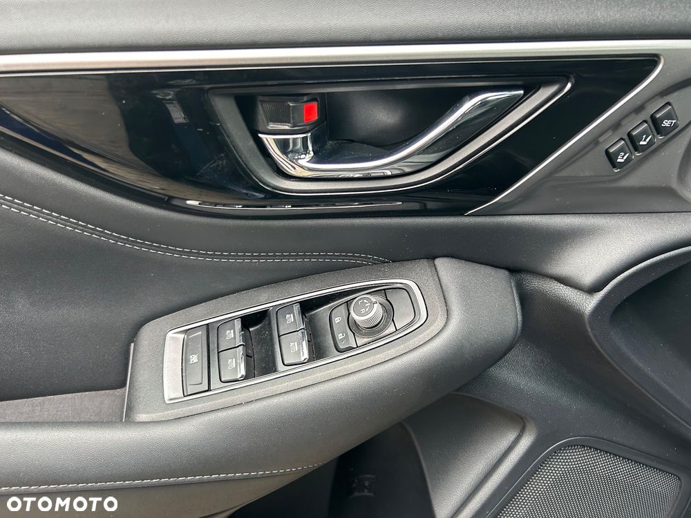 Subaru Outback 2.5i Lineartronic Edition Platinum Cross - 12