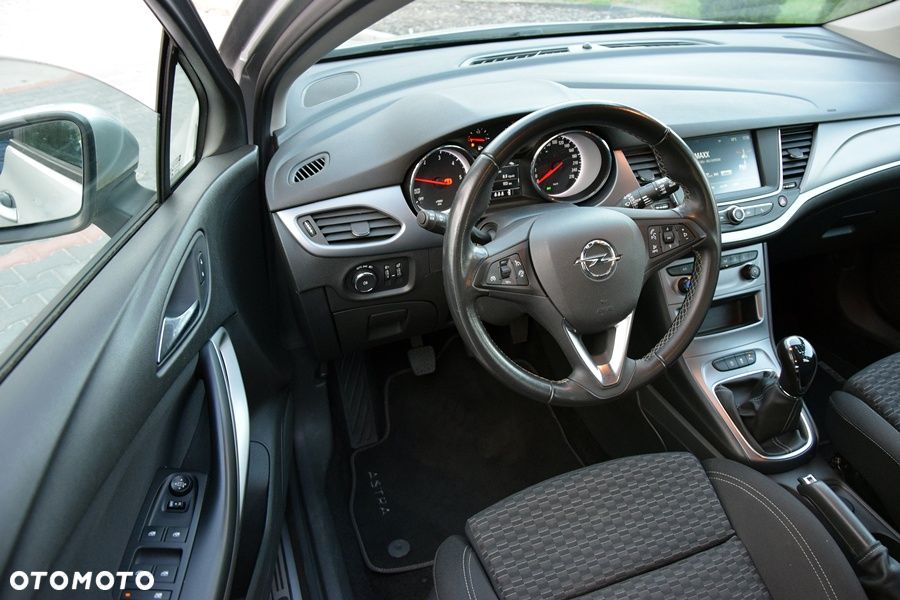 Opel Astra 1.6 D Start/Stop 120 Jahre - 8