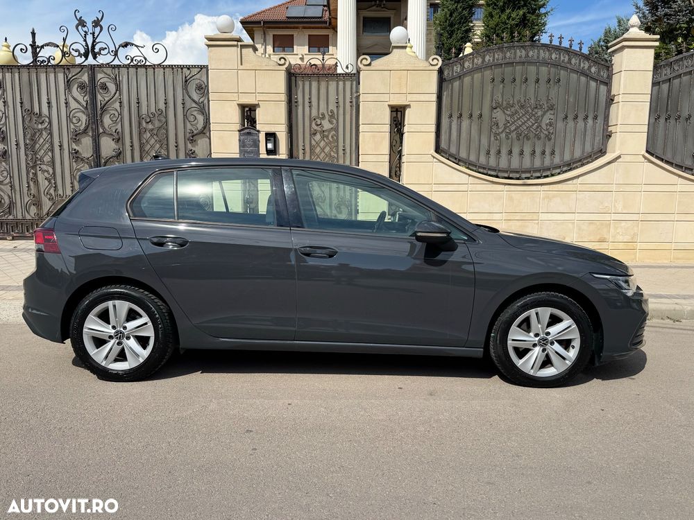 Volkswagen Golf - 10