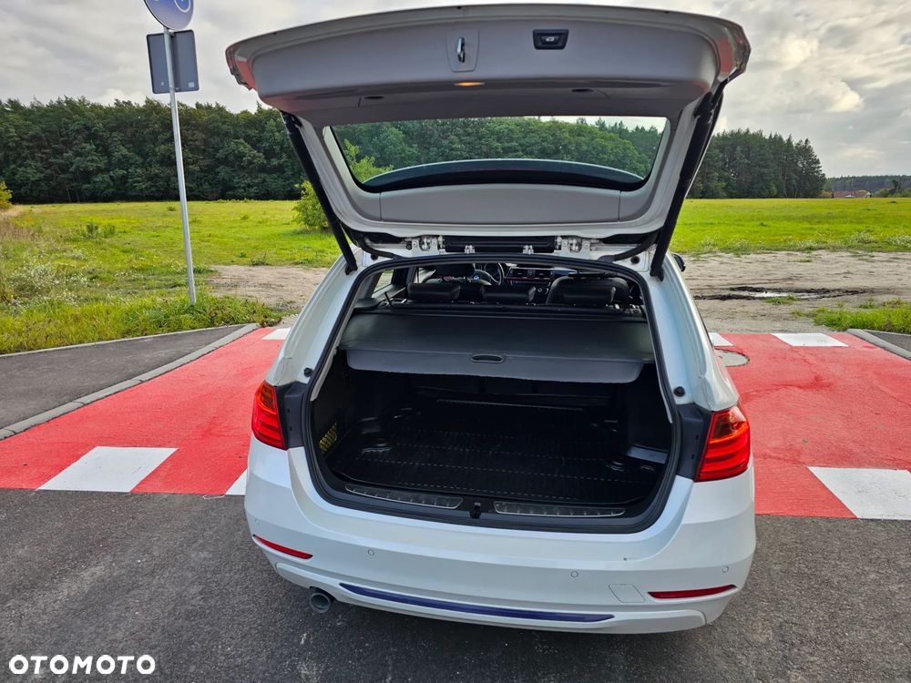 BMW Seria 3 ver-320d-efficient-dynamics - 8