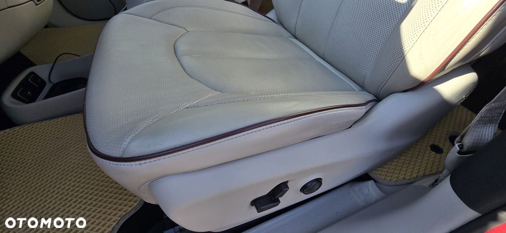 Chrysler Pacifica - 18