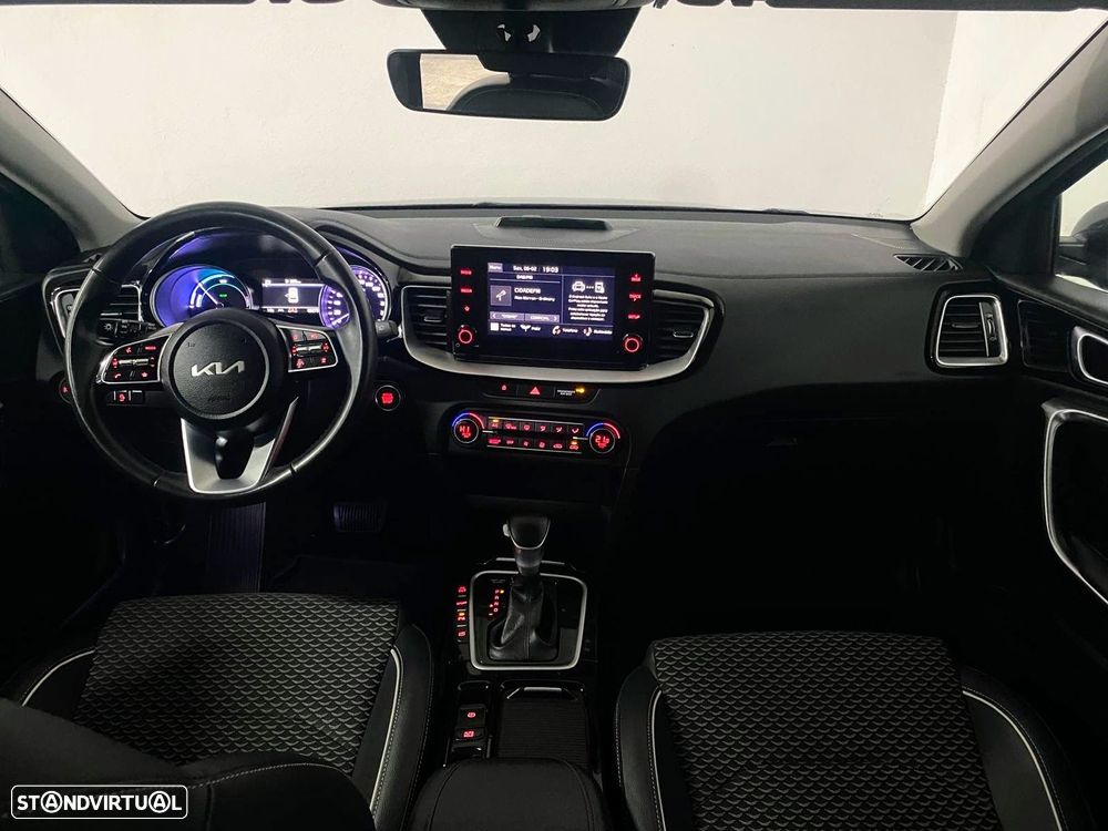Kia XCeed 1.6 GDi PHEV Drive - 12