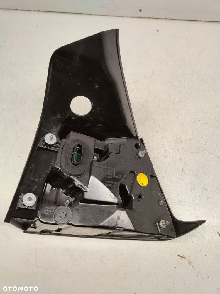 tesla 3 lift lampa tylna lewa + klapka ładowania - 4