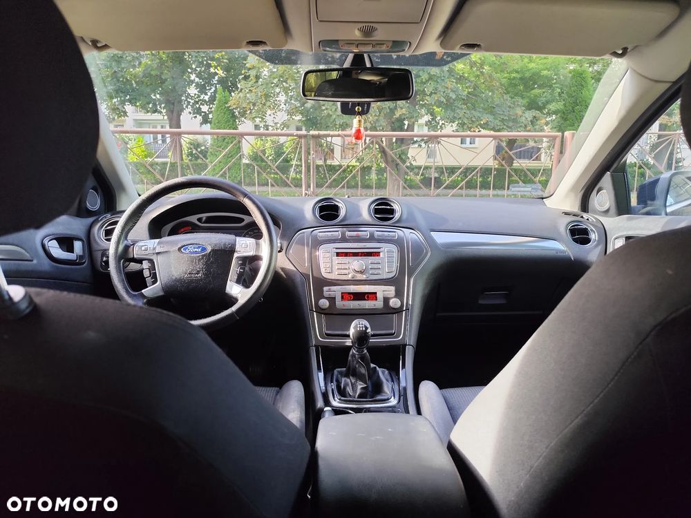 Ford Mondeo 1.8 TDCi Titanium - 9