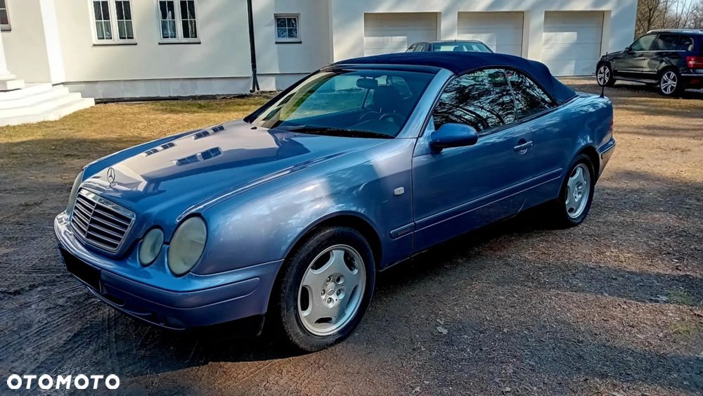 Mercedes-Benz CLK - 8