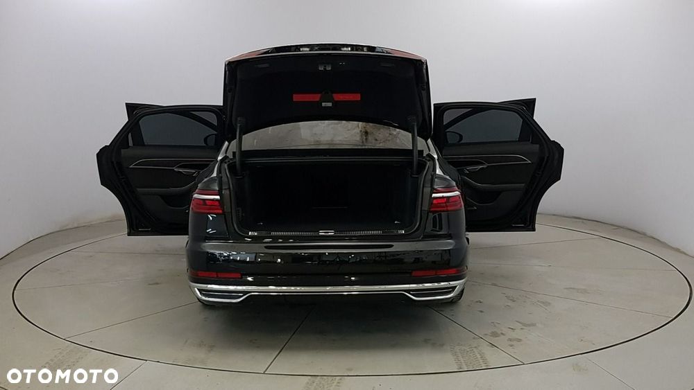Audi A8 - 12