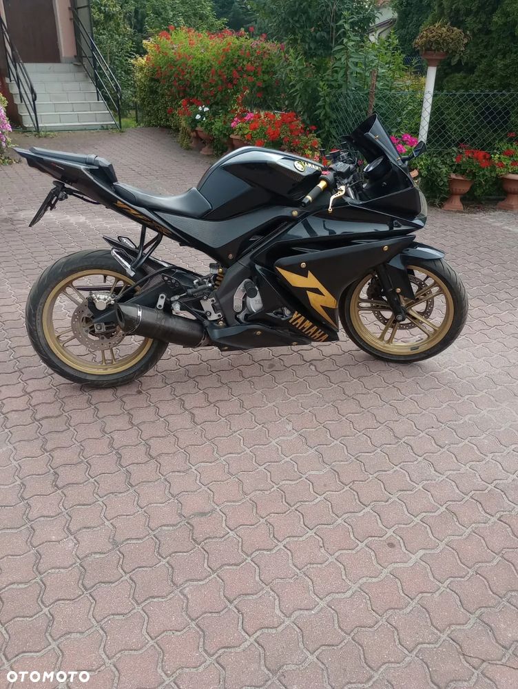 Yamaha YZF - 6