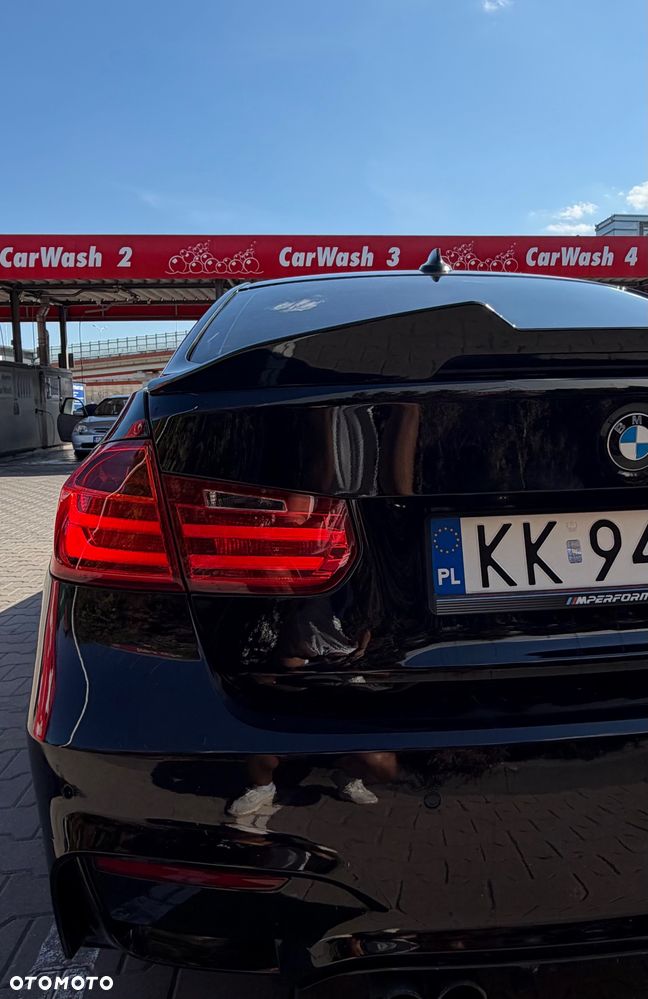 BMW Seria 3 320i Sport-Aut Sport Line - 8