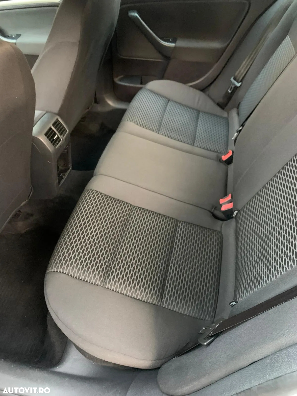 Volkswagen Golf 1.6 TDI BlueMotion Technology DPF Comfortline - 10