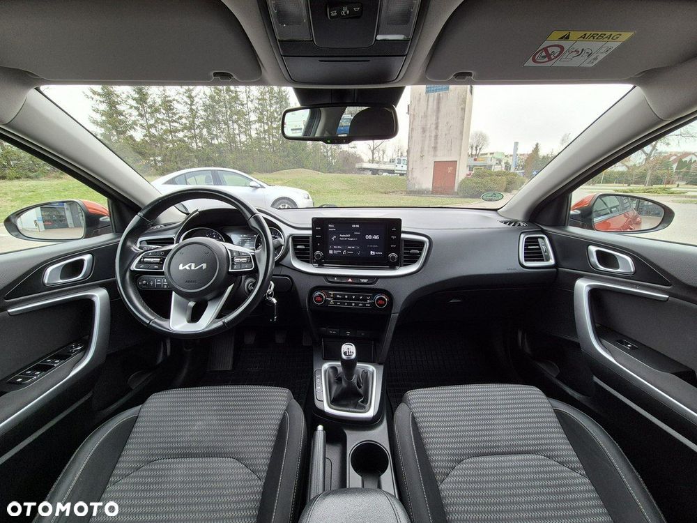 Kia XCeed 1.5 T-GDI M - 12