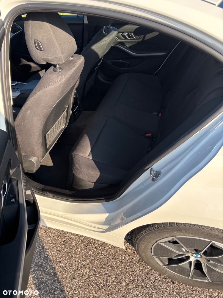 BMW Seria 3 318i Advantage - 13