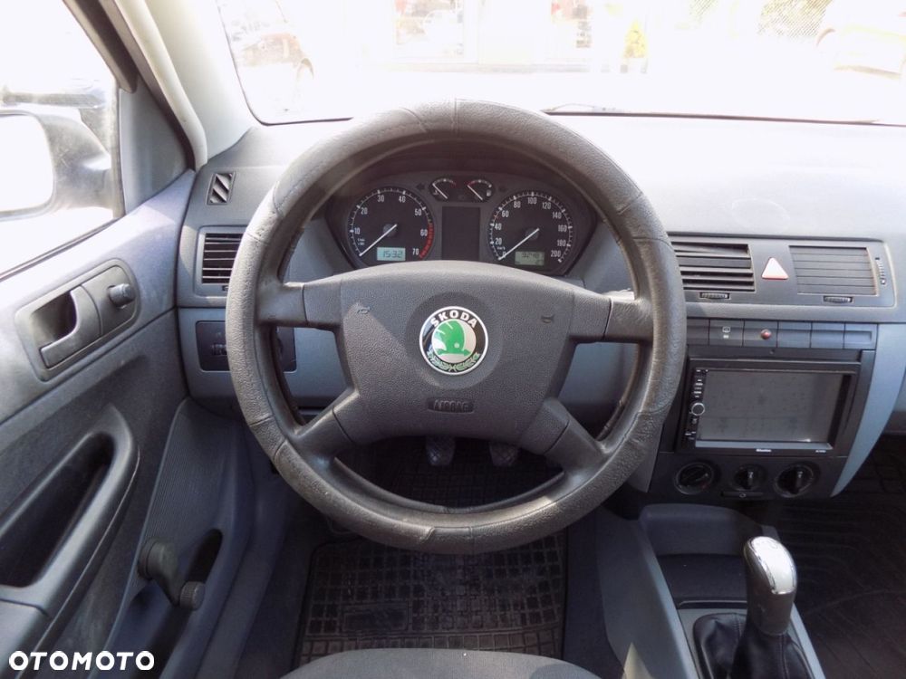 Skoda Fabia - 6