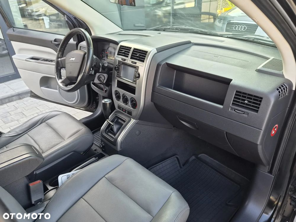 Jeep Compass 2.4 Limited - 21
