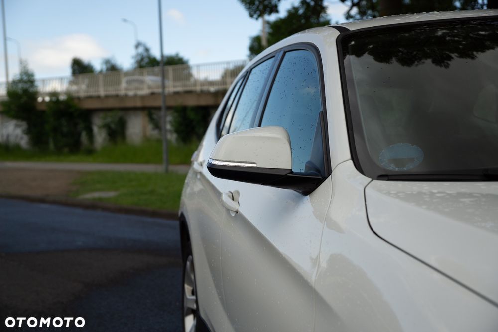 BMW X1 xDrive20d - 11